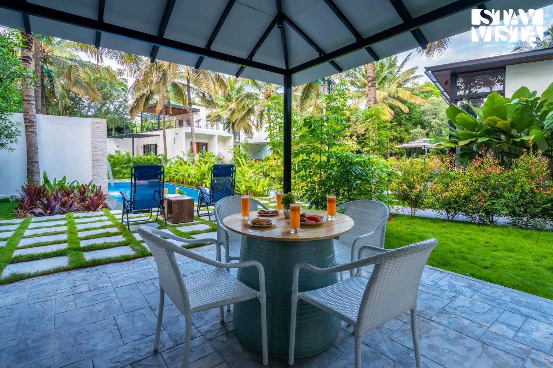 Stayvista At M Villa With Breakfast Included Bangalore Bagian luar foto