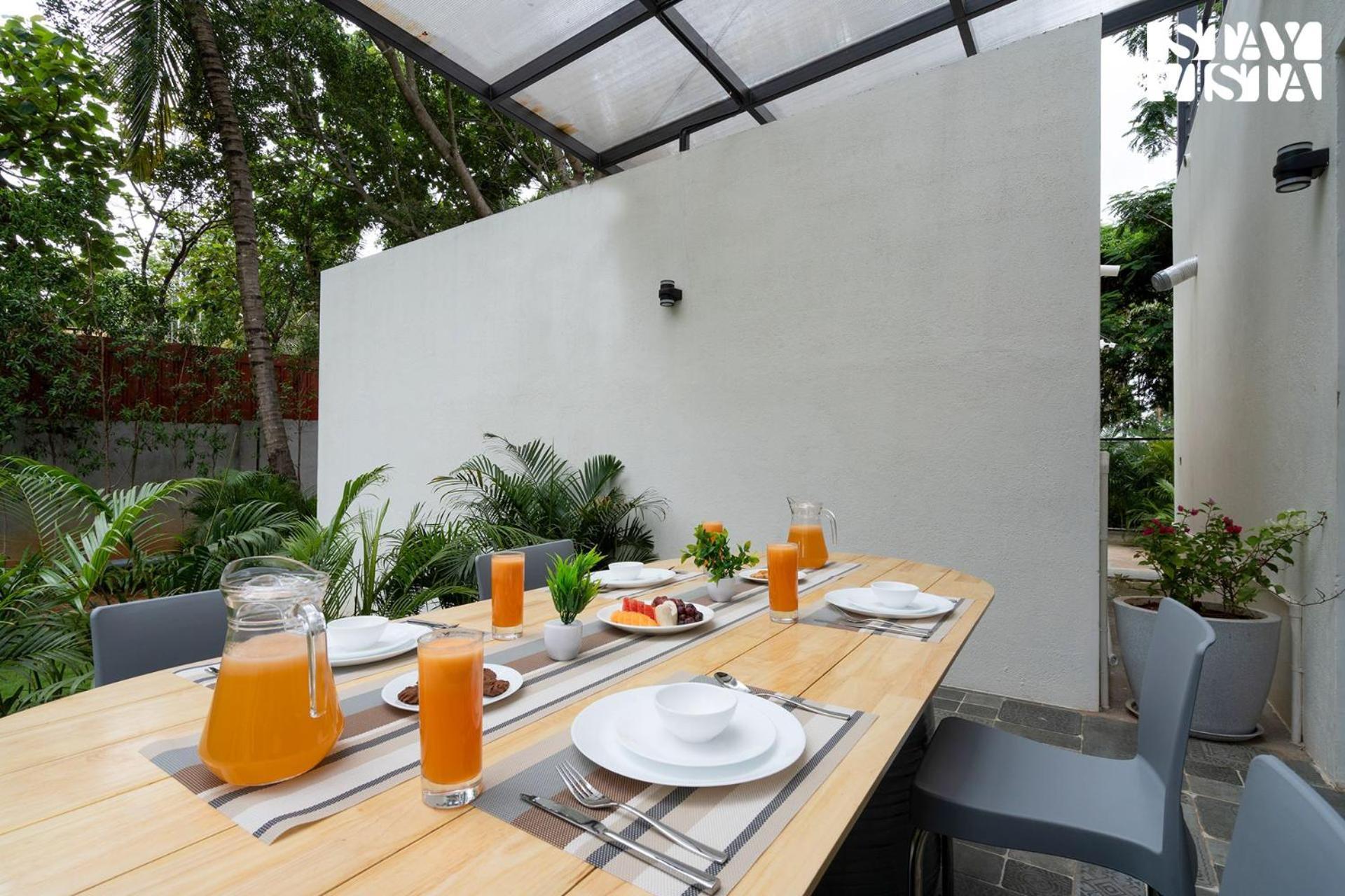 Stayvista At M Villa With Breakfast Included Bangalore Bagian luar foto